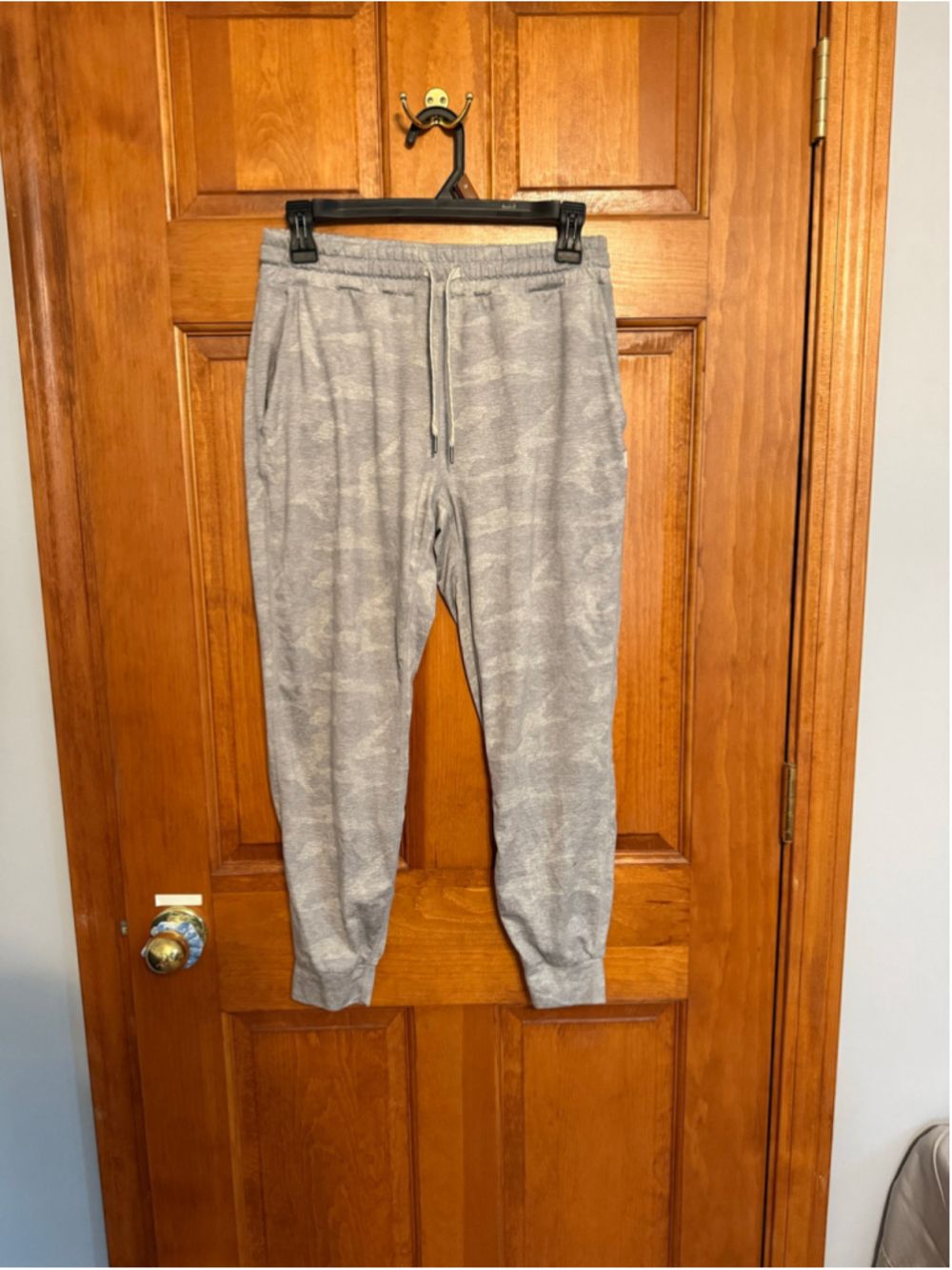 Women's Vuori Performance Joggers Grey White Camo Print